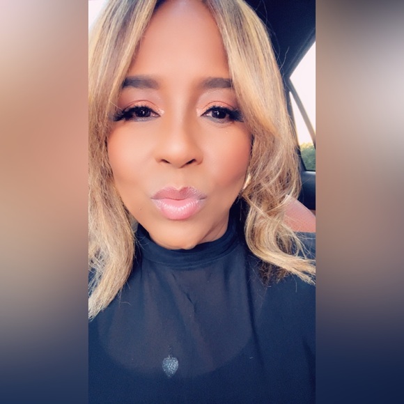 Meet your Posher, Consuelo - Picture 1 of 6